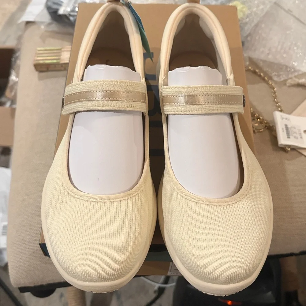 JBU Dark Eggshell Merry Mary Jane Flats/NIB/8M